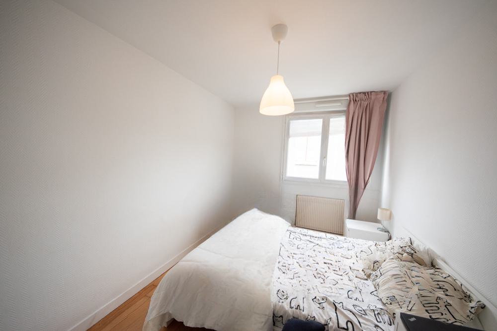 APPARTEMENT T4 - 3 CHAMBRES- IDEAL 1ER ACHAT OU COLOCATION - VENDU MEUBLE - SANS LOCATAIRE EN PLACE -EXCELLENT DPE photo 4